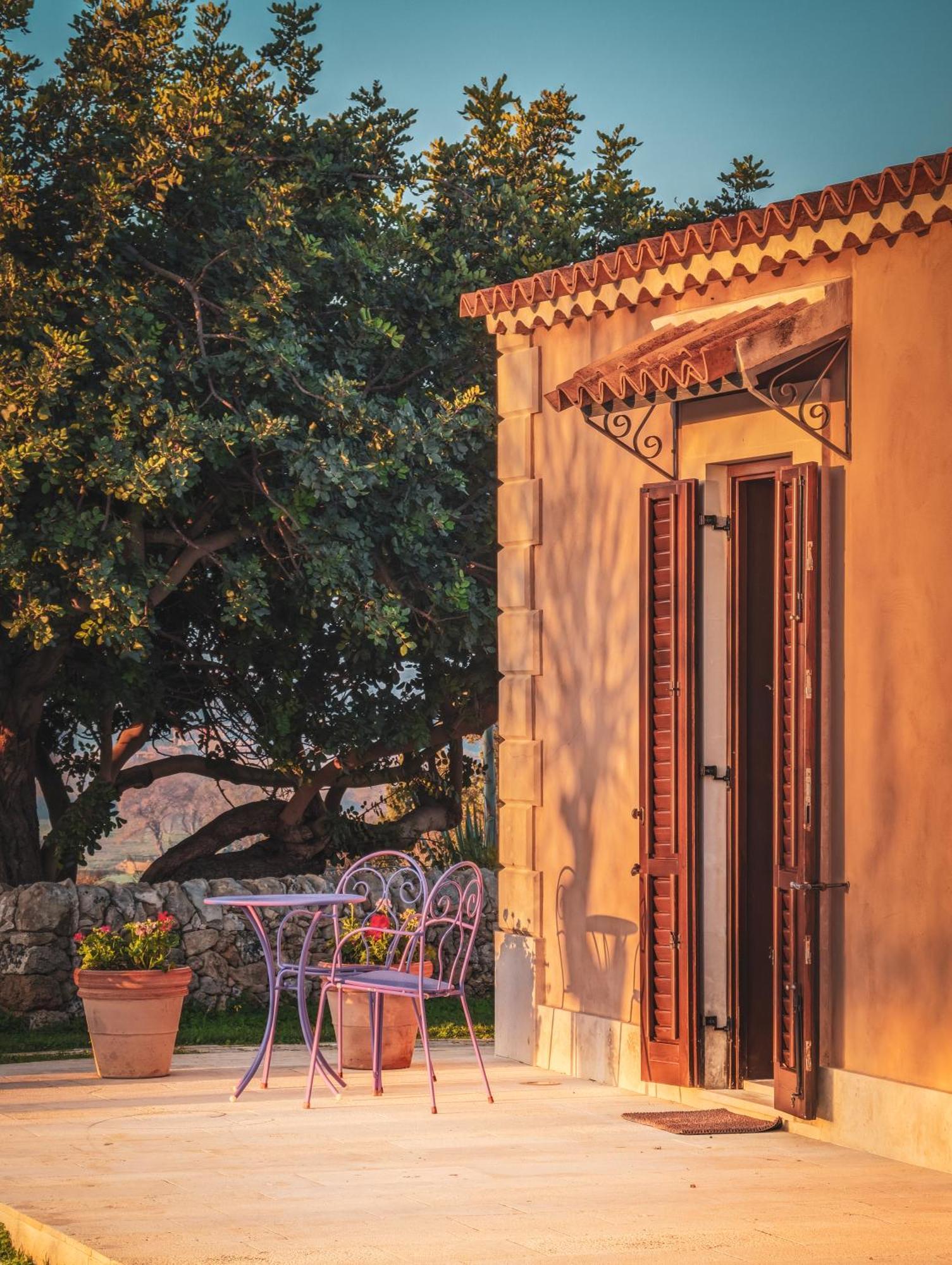 Hotel La Corte Del Sole Lido di Noto Exteriör bild